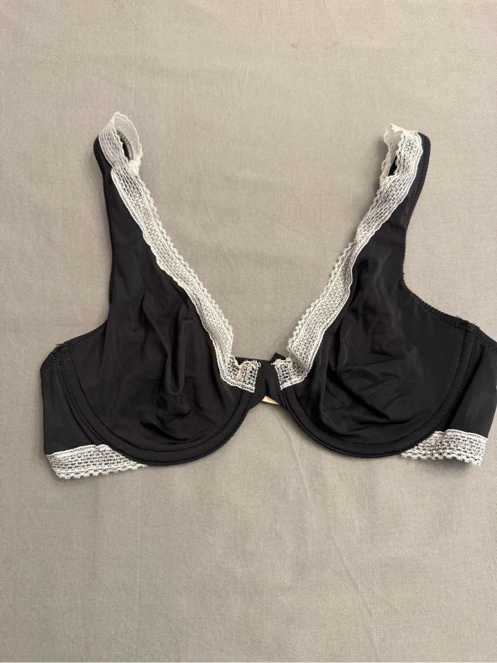 Victoria's Secret 34B Black White Lace Trim Unlined Demi Underwire Bra Adjust